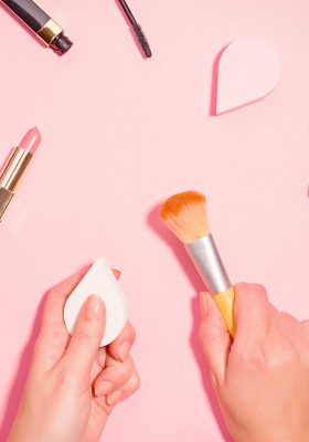 Why Is It Important to Clean Your Beauty Accessories 