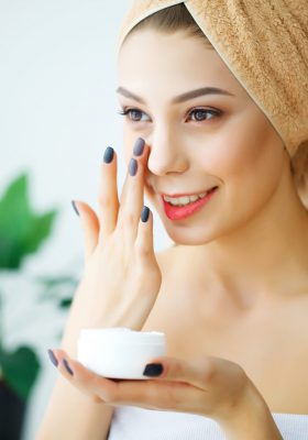 The Best Moisturizer for Women's Dry Skin